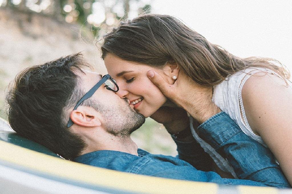 Things to Know Before Paying for Premium Dating Services